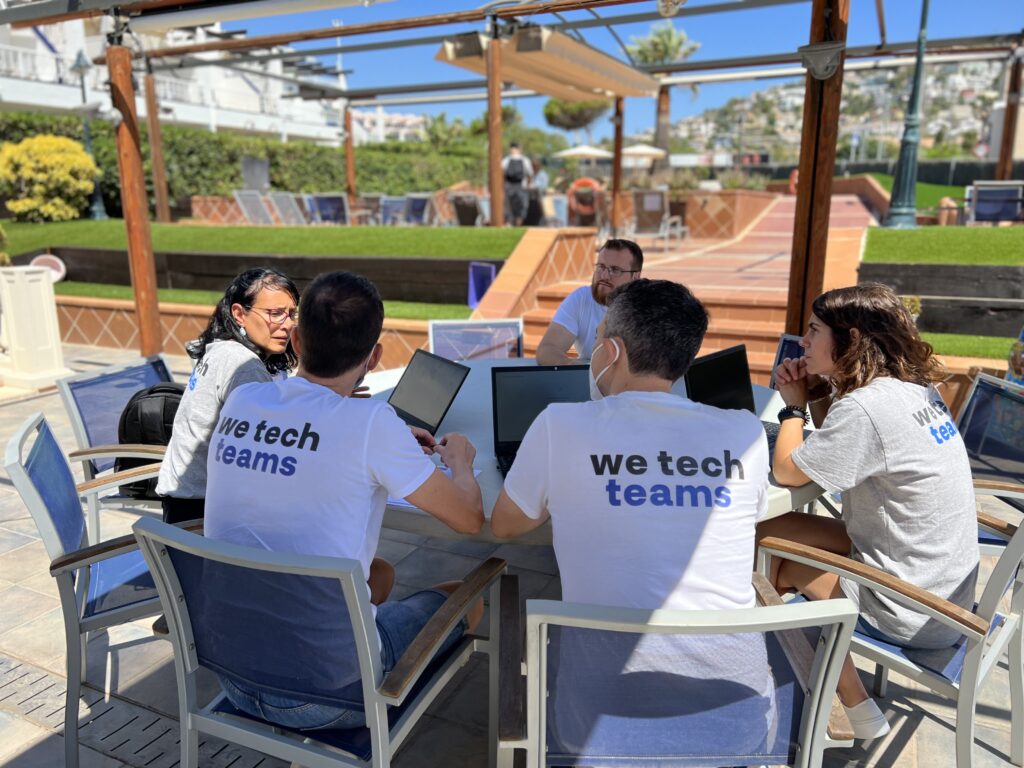 El equipo CrossPoint durante uno de los eventos presenciales celebrado este año, en Sitges