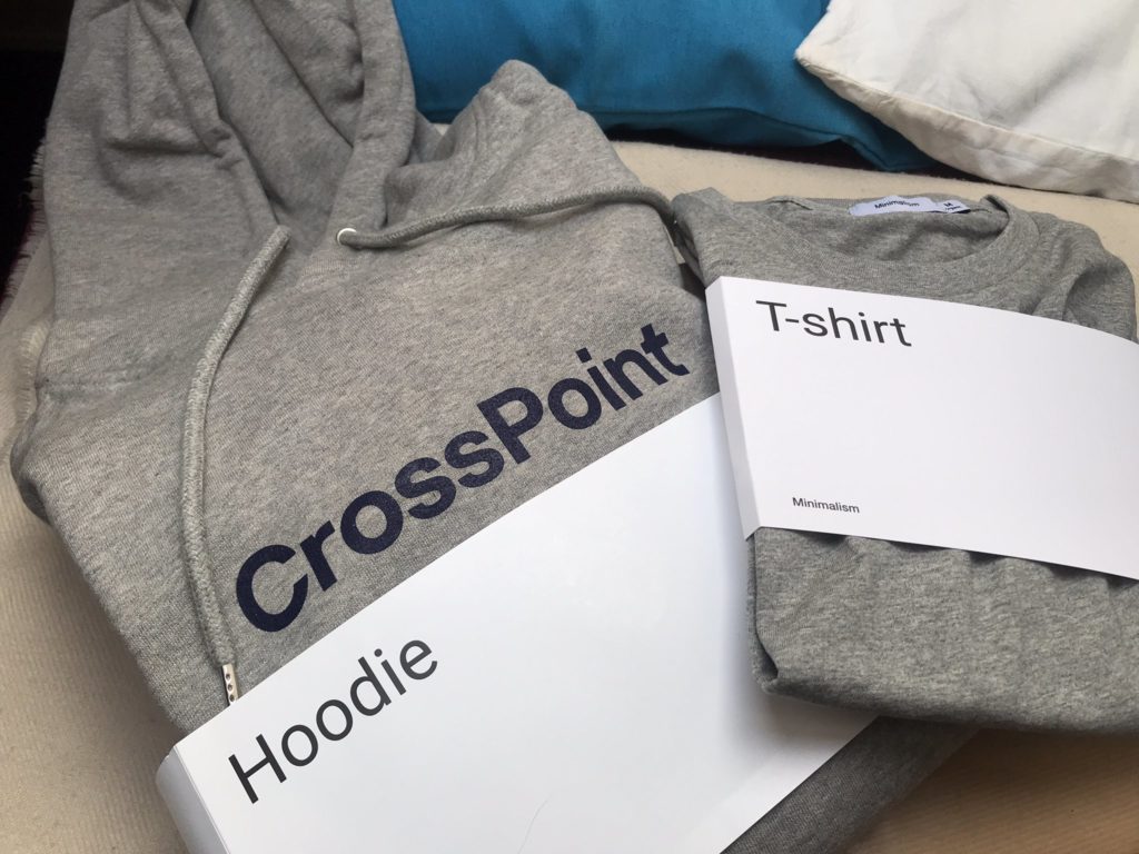 Sudaderas de Minimalism The Brand, de producción sostenible, parte del compromiso de CrossPoint con el medio ambiente